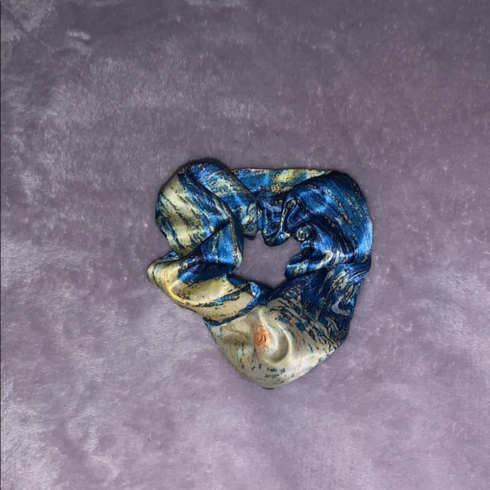 Scrunchie